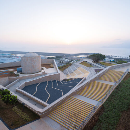 Daya bay nuclear power science and technology museum / e+uv architecture + huayi design