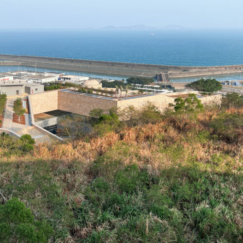 Daya bay nuclear power science and technology museum / e+uv architecture + huayi design
