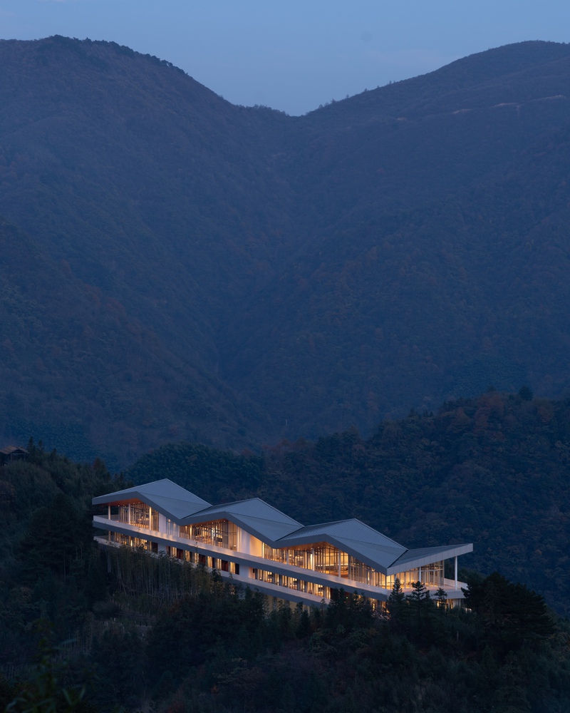 Floating Hotel / More Architecture 8 Floating hotel / more architecture