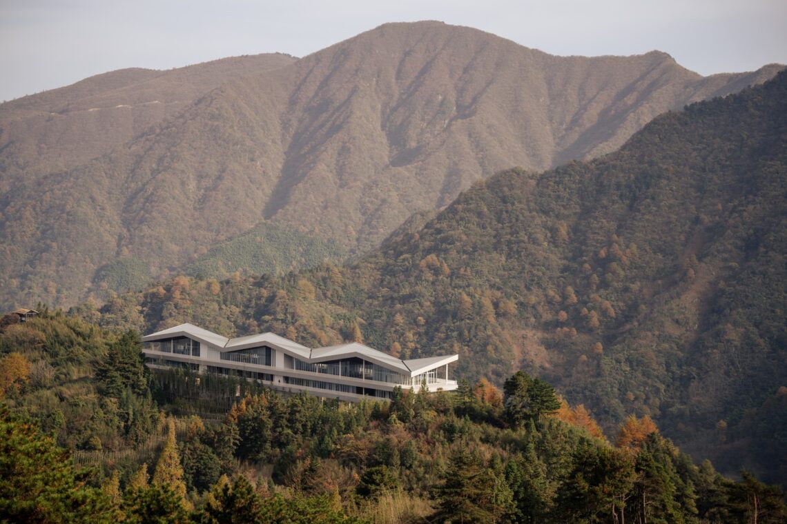 Floating Hotel / More Architecture 6 Floating hotel / more architecture