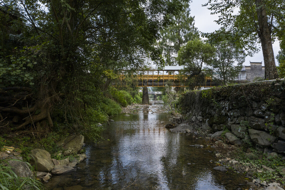 Fw Ji·the Covered Bridge On Aqueduct / Iara 4 Fw ji·the covered bridge on aqueduct / iara