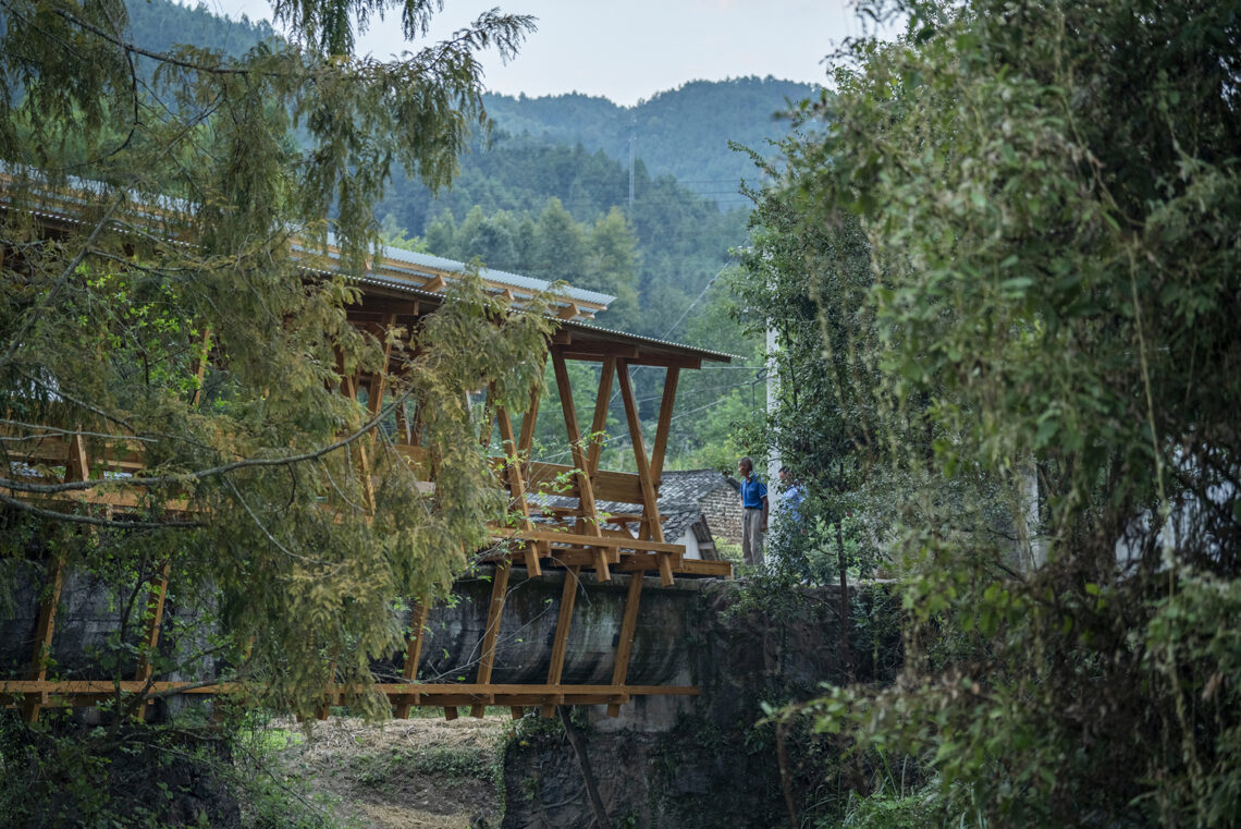 Fw Ji·the Covered Bridge On Aqueduct / Iara 20 Fw ji·the covered bridge on aqueduct / iara