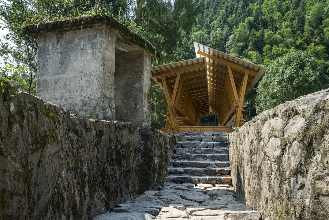 Fw Ji·the Covered Bridge On Aqueduct / Iara 32 Fw ji·the covered bridge on aqueduct / iara