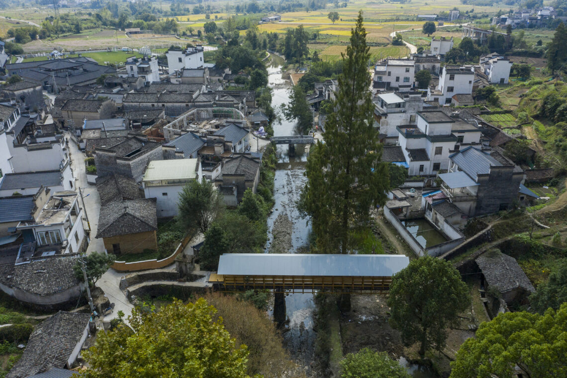 Fw Ji·the Covered Bridge On Aqueduct / Iara 13 Fw ji·the covered bridge on aqueduct / iara