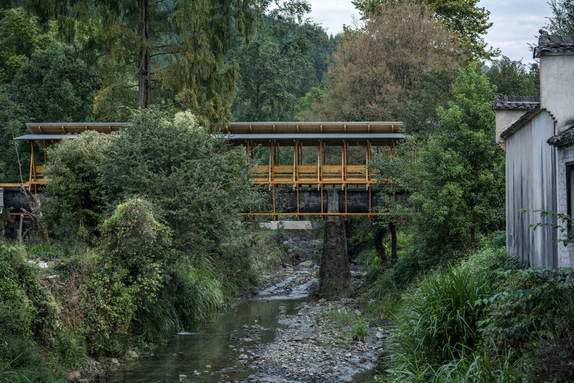 Fw Ji·the Covered Bridge On Aqueduct / Iara 21 Fw ji·the covered bridge on aqueduct / iara