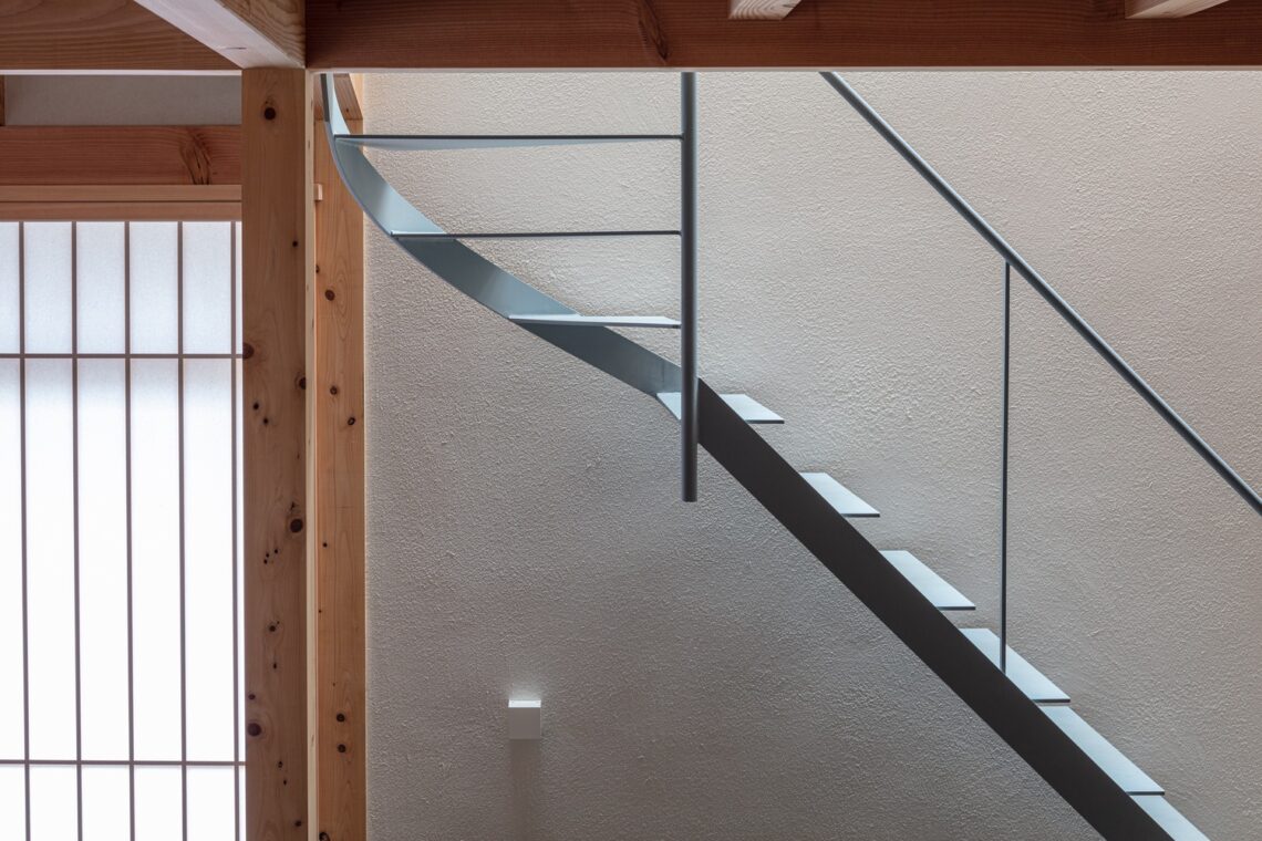 House in shirasagi / buttondesign