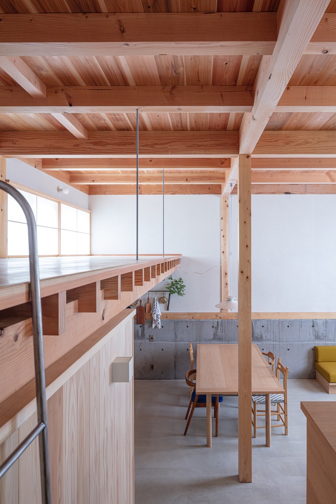 House in shirasagi / buttondesign