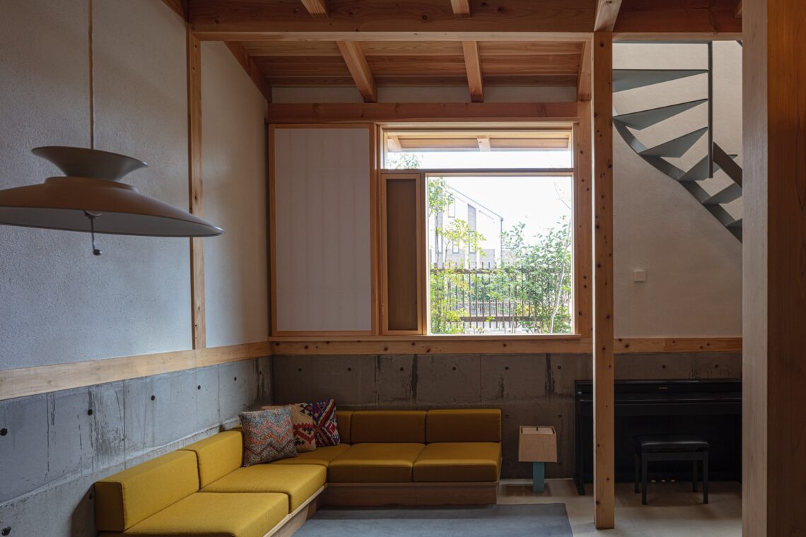 House in shirasagi / buttondesign