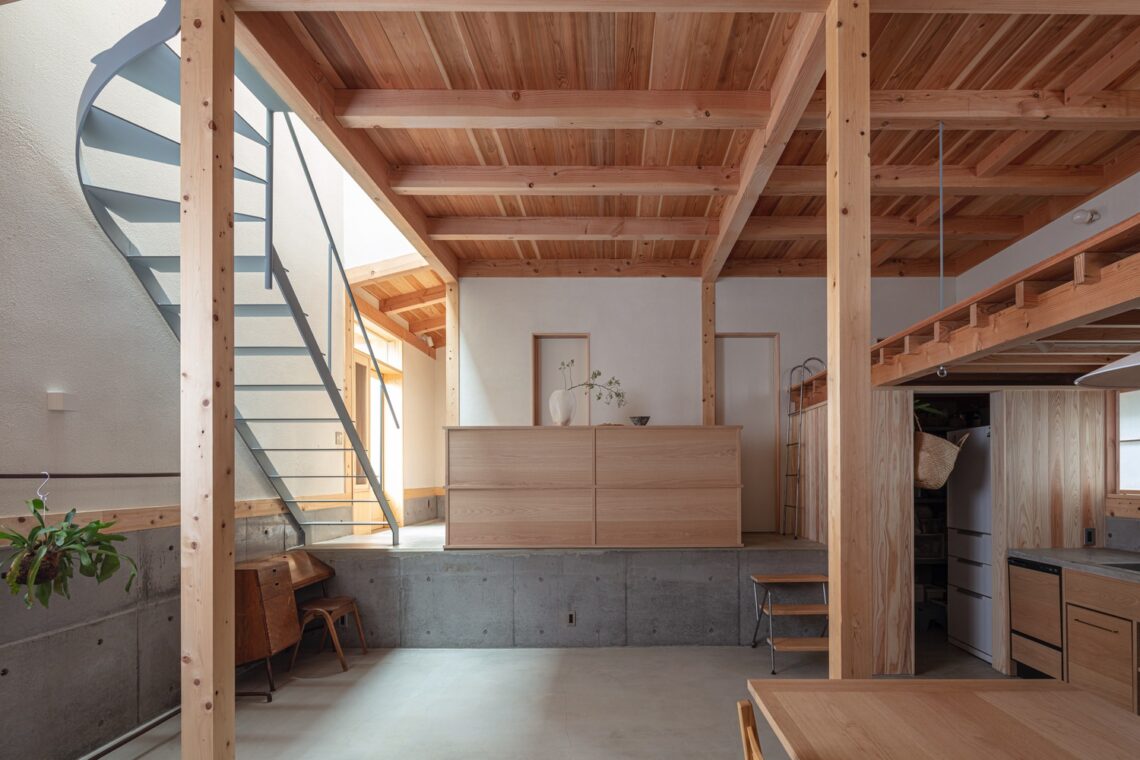 House in shirasagi / buttondesign