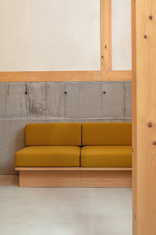 House in shirasagi / buttondesign