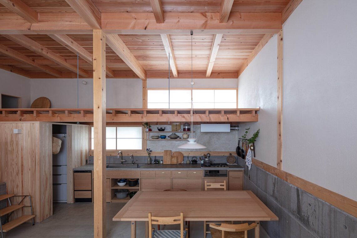 House in shirasagi / buttondesign