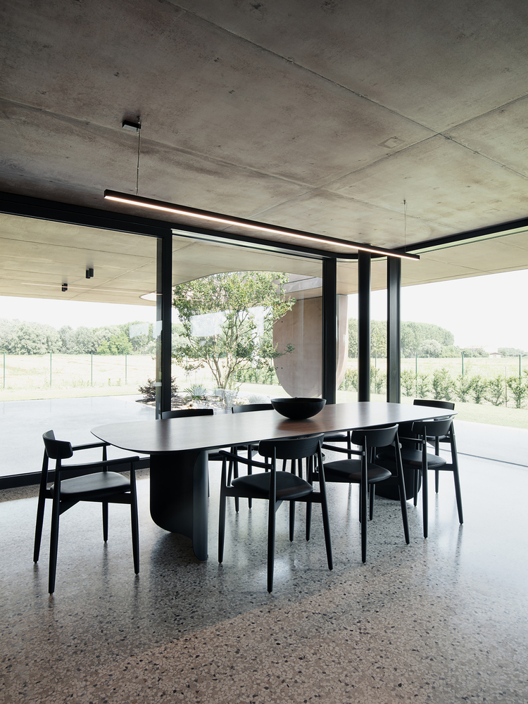 House With A Large Porch / Mide Architetti 22 House with a large porch / mide architetti