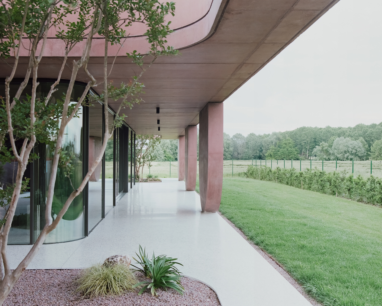 House-With-A-Large-Porch-Mide-Architetti_6 House with a large porch / mide architetti