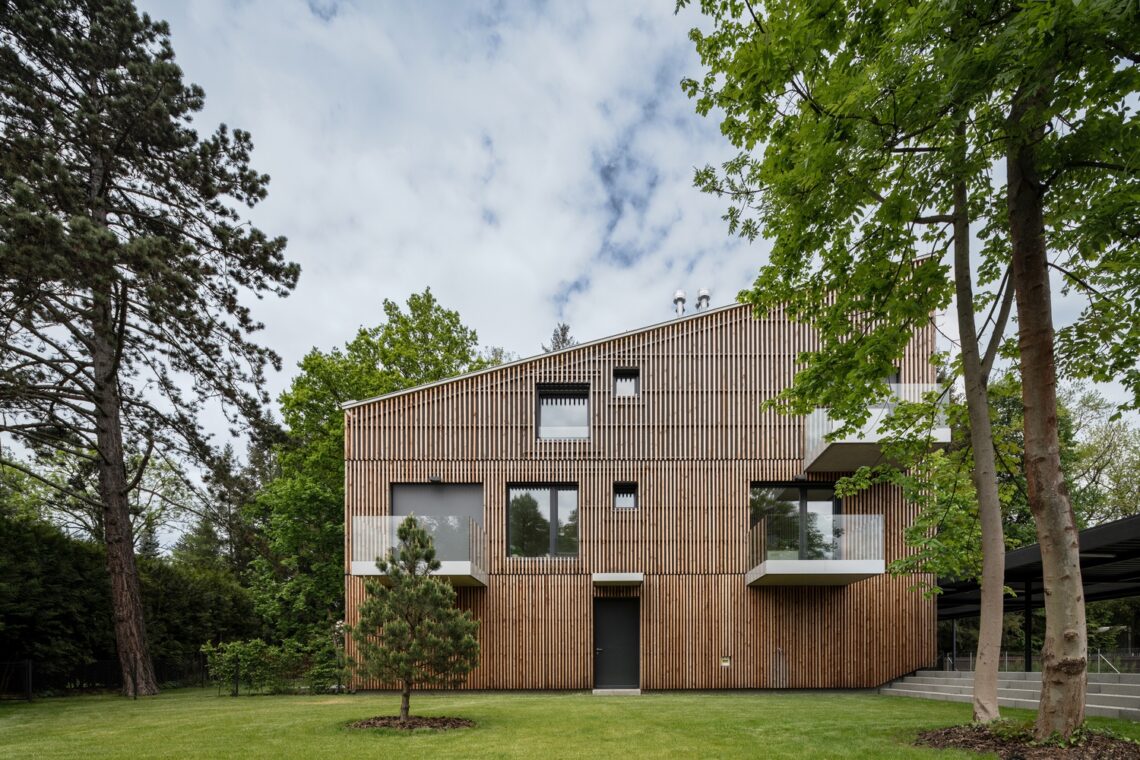Kamenice villas / new how architects