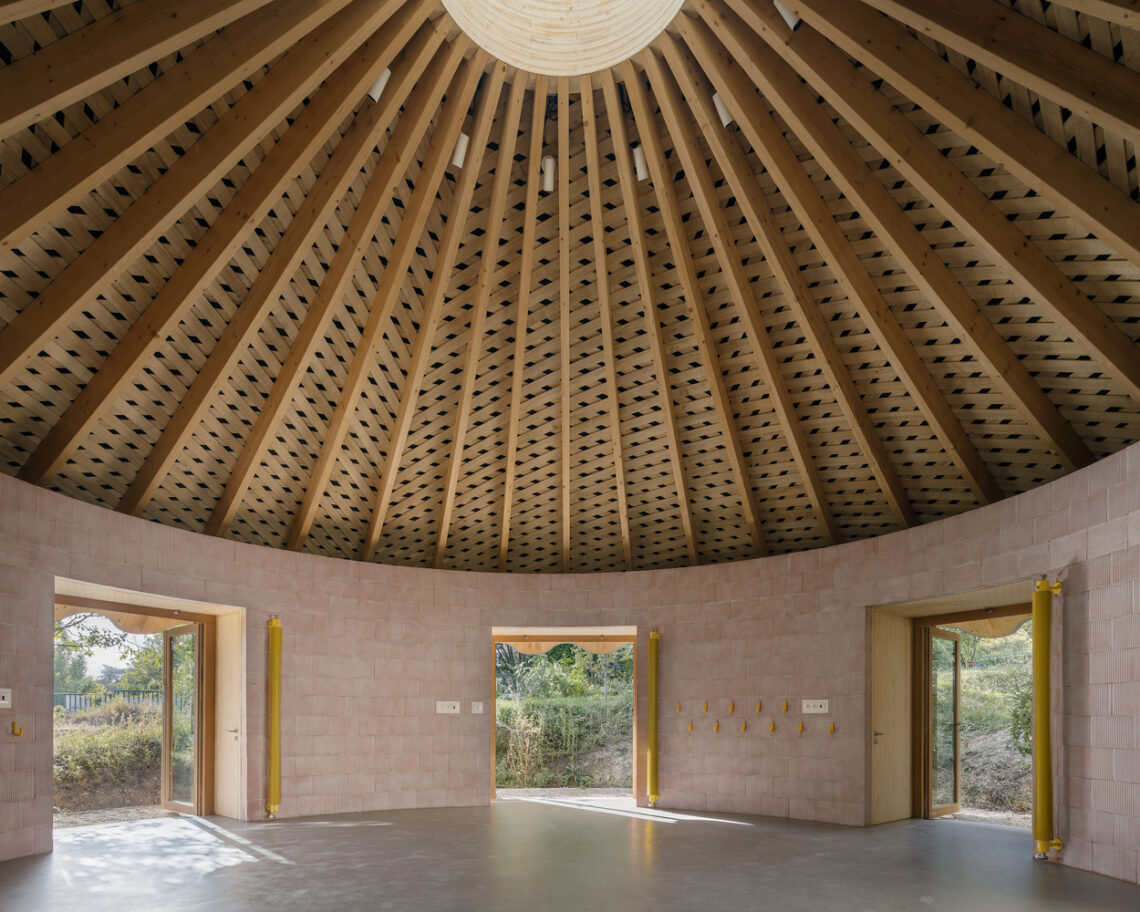 Le Vau Pavilion / L'Atelier Senzu 3 Le vau pavilion / l'atelier senzu