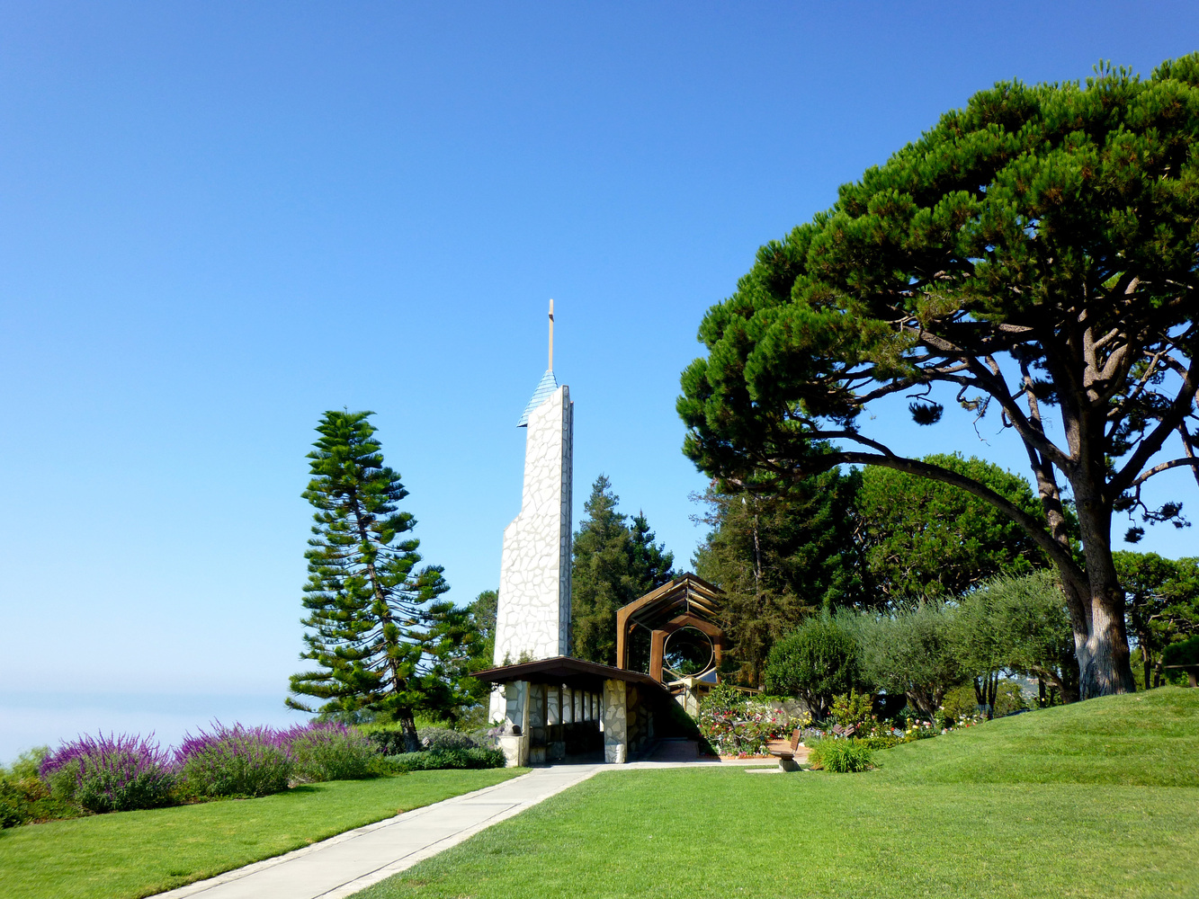 Wayfarers,Chapel,In,Los,Angeles Wayfarers chapel by lloyd wright to be disassembled due to landslide risk