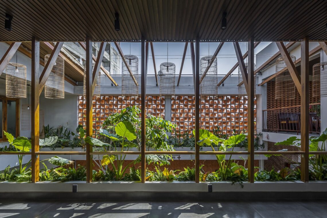 Pardis restaurant and cafe / country house. Architecture