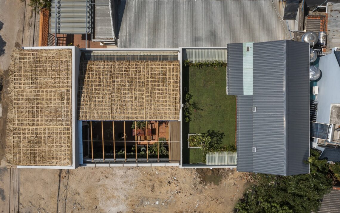 Pardis restaurant and cafe / country house. Architecture