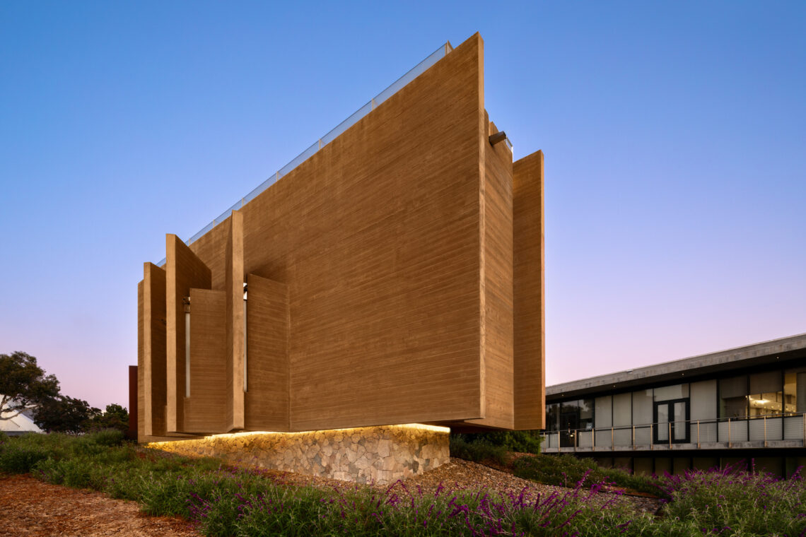Point Loma Nazarene University Prescott Chapel / Carrier Johnson + Culture 4 Point loma nazarene university prescott chapel / carrier johnson + culture