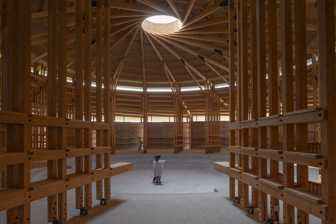 Prepared Rehmannia Root Crafts Exhibition Hall / Luo Studio 8 Prepared rehmannia root crafts exhibition hall / luo studio