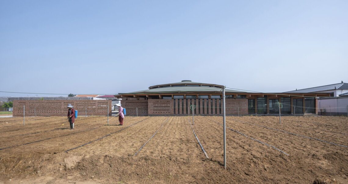 Prepared Rehmannia Root Crafts Exhibition Hall / Luo Studio 20 Prepared rehmannia root crafts exhibition hall / luo studio