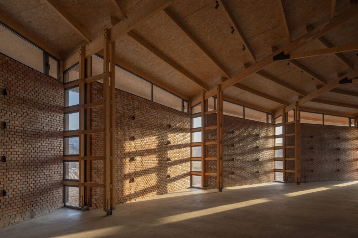Prepared Rehmannia Root Crafts Exhibition Hall / Luo Studio 36 Prepared rehmannia root crafts exhibition hall / luo studio