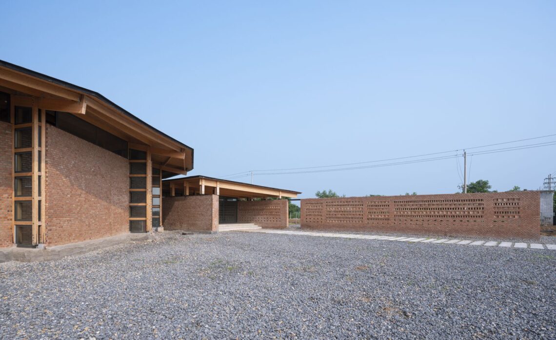 Prepared Rehmannia Root Crafts Exhibition Hall / Luo Studio 24 Prepared rehmannia root crafts exhibition hall / luo studio
