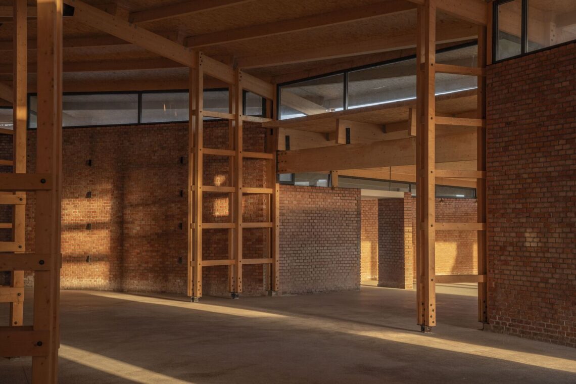 Prepared Rehmannia Root Crafts Exhibition Hall / Luo Studio 12 Prepared rehmannia root crafts exhibition hall / luo studio