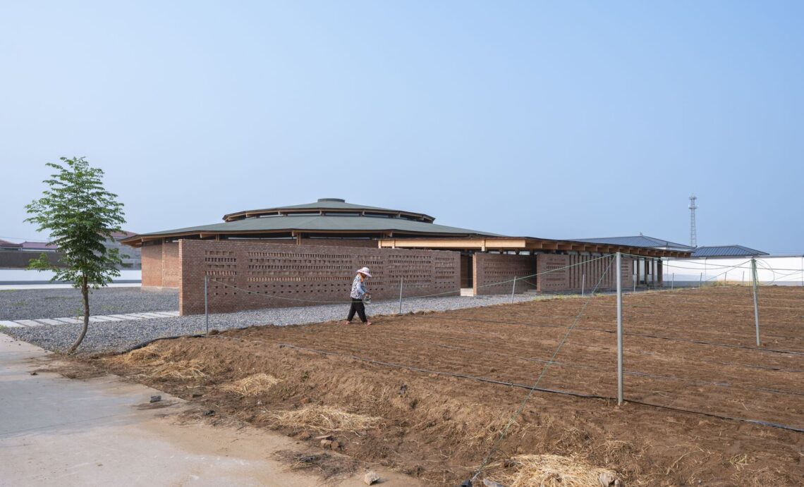 Prepared Rehmannia Root Crafts Exhibition Hall / Luo Studio 21 Prepared rehmannia root crafts exhibition hall / luo studio