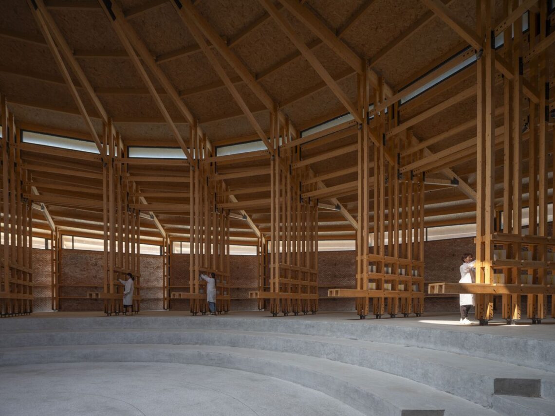 Prepared Rehmannia Root Crafts Exhibition Hall / Luo Studio 29 Prepared rehmannia root crafts exhibition hall / luo studio