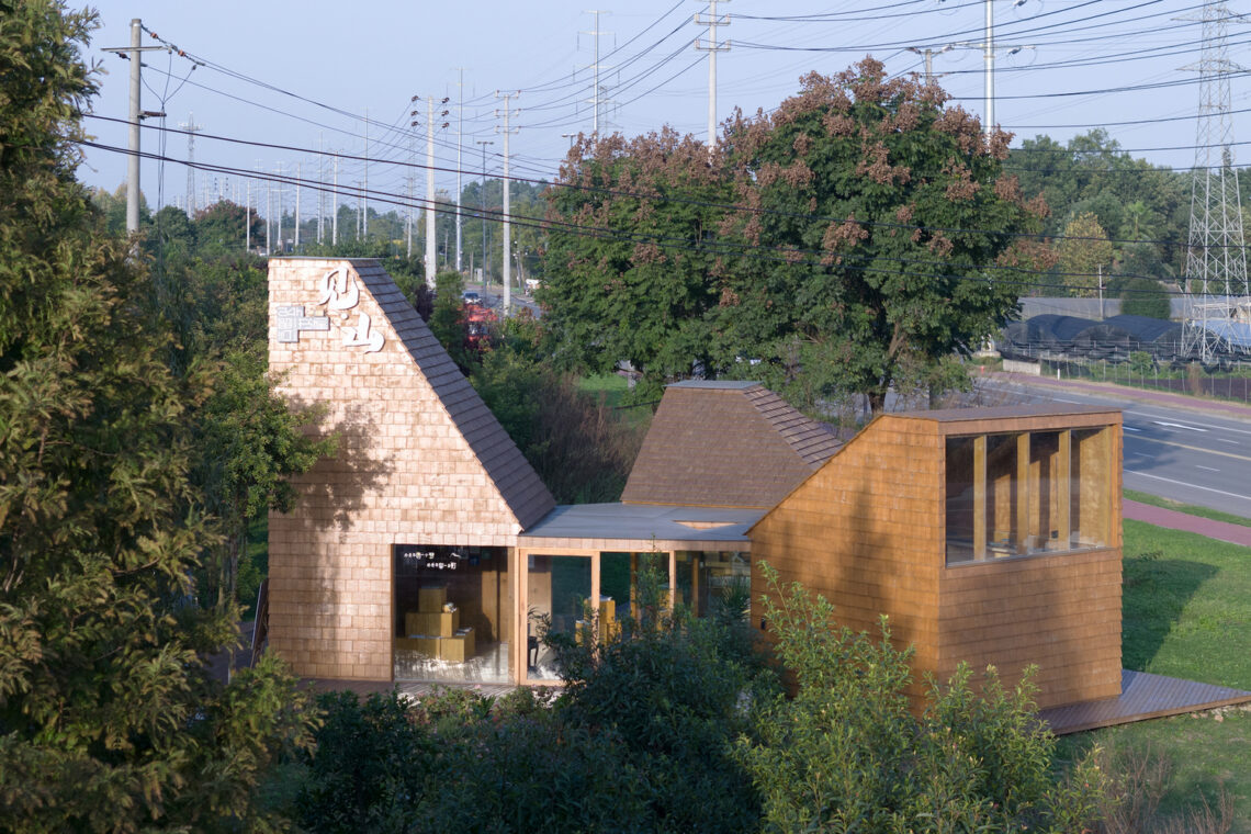 Pyramid Book House / Mat Office 8 Pyramid book house / mat office