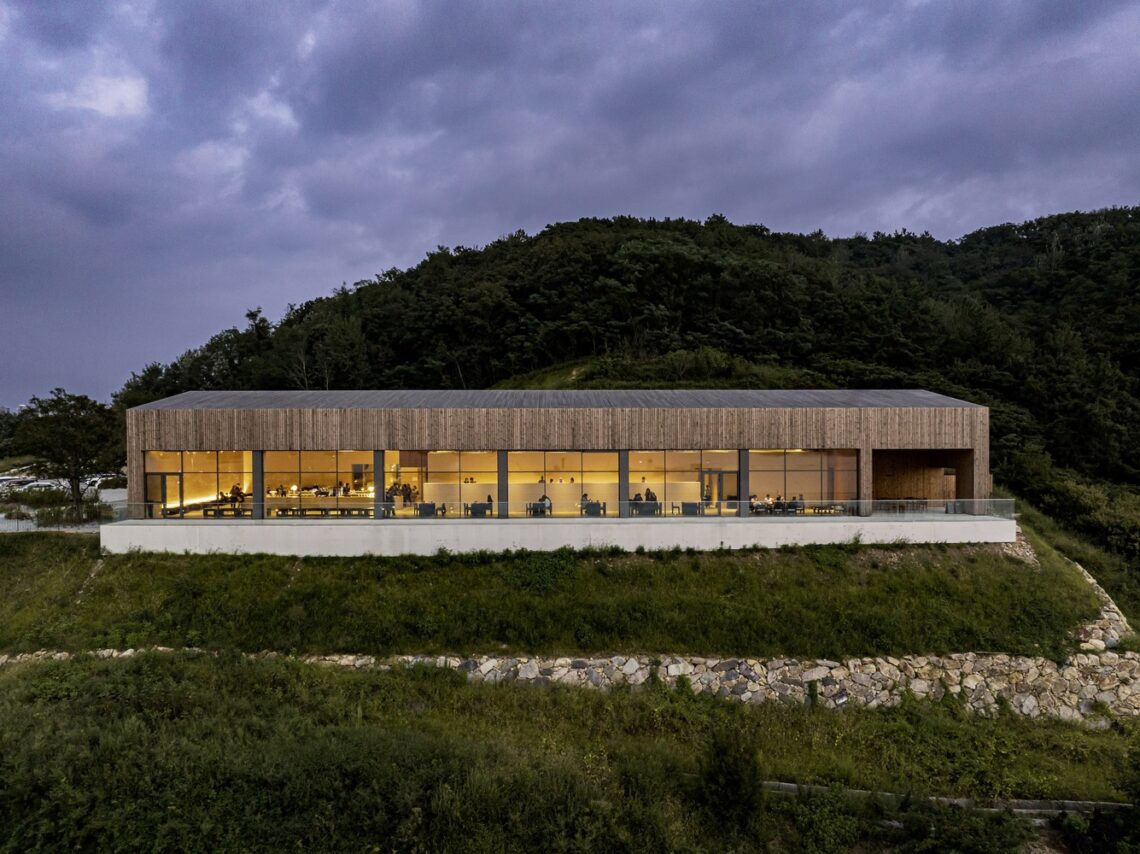 Suksan Café / Mtt 35 Suksan café / mtt