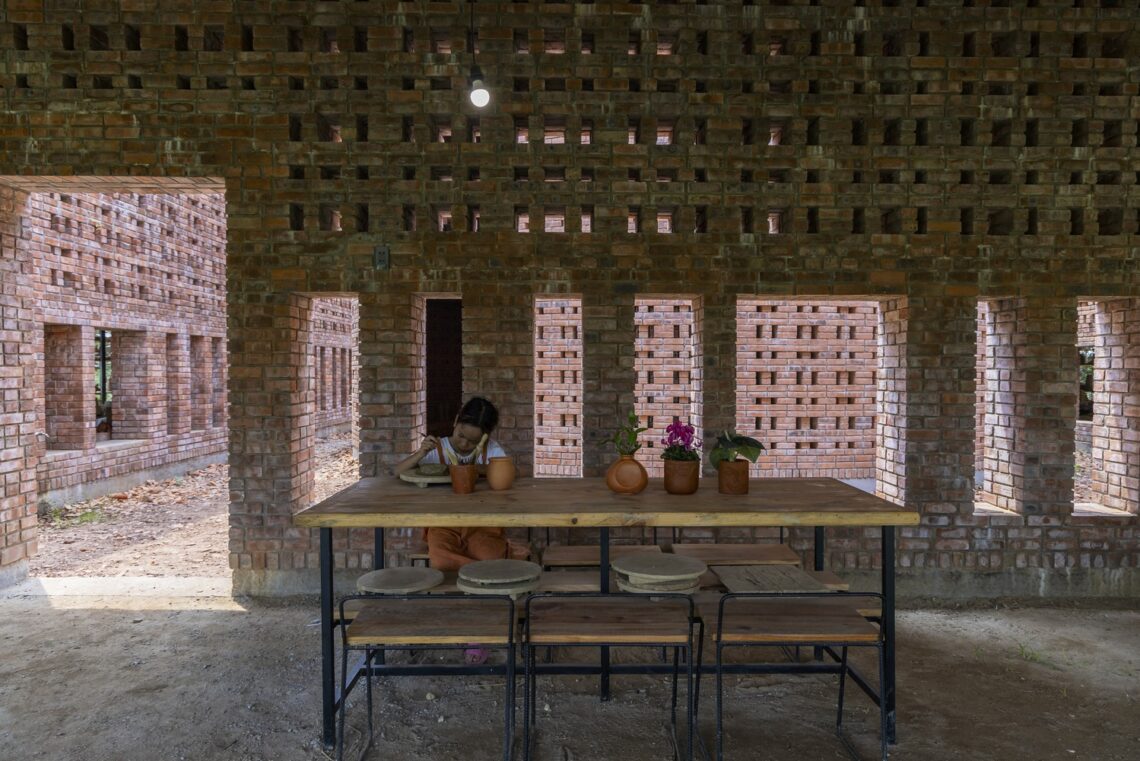 Terra Cotta Workshop / Tropical Space 7 Terra cotta workshop / tropical space