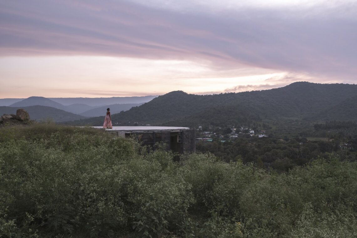 The Infinite Rise House / Earthscape Studio 10 The infinite rise house / earthscape studio