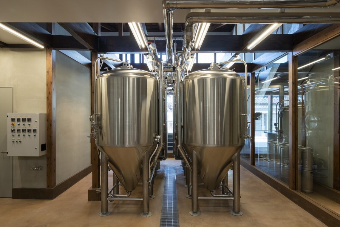 Whale Brewing / Case-Real 18 Whale brewing / case-real