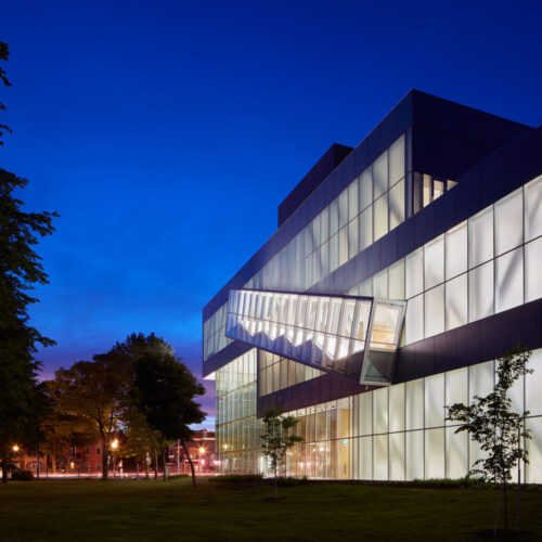 Pierre lassonde pavilion / oma