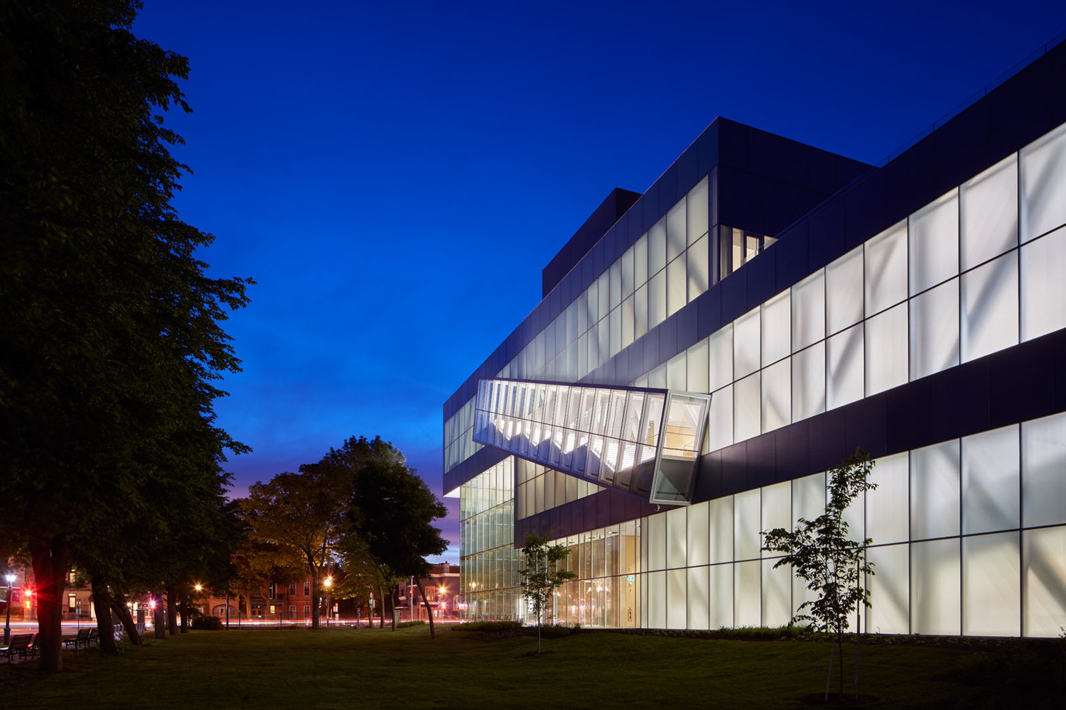 Pierre lassonde pavilion / oma