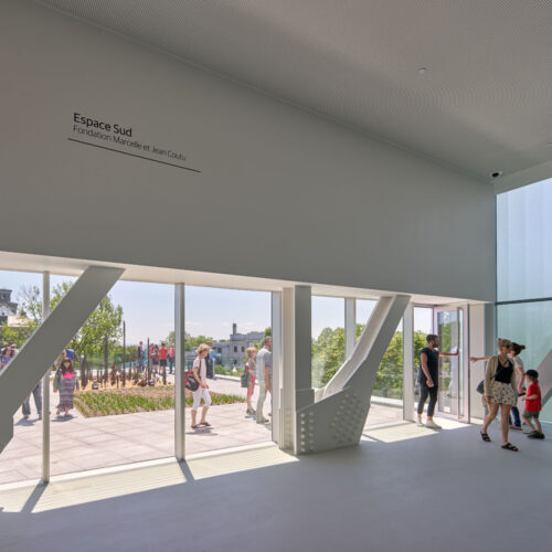 Pierre lassonde pavilion / oma