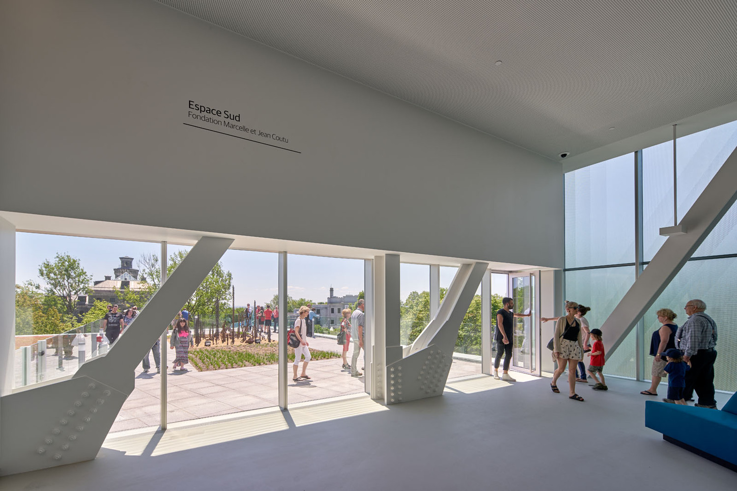 Pierre lassonde pavilion / oma
