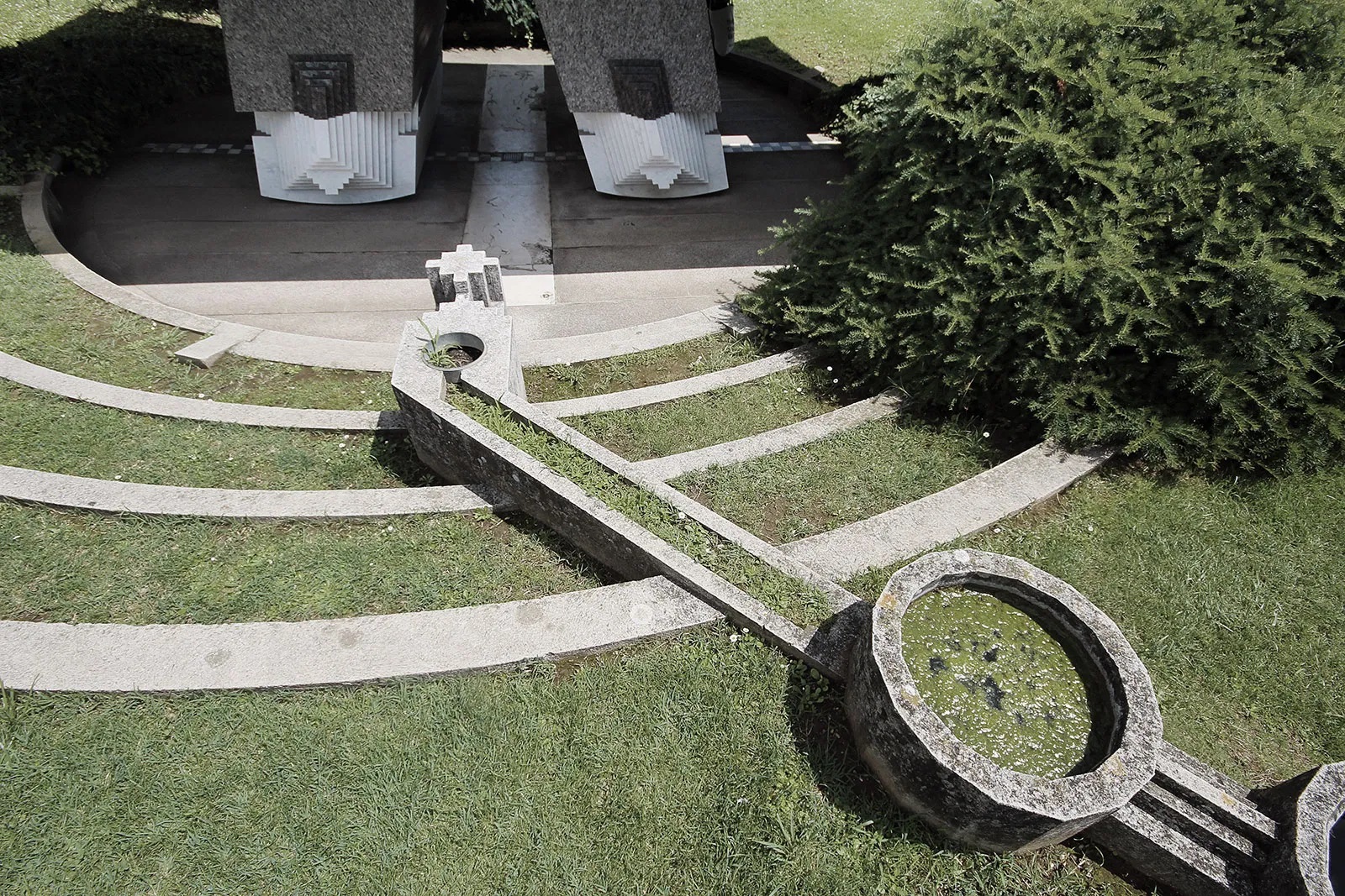 Brion_Tomb-Carlo_Scarpa_Architectural_Narrative-Trevor-Patt-Aerial Brion tomb: carlo scarpa's architectural narrative