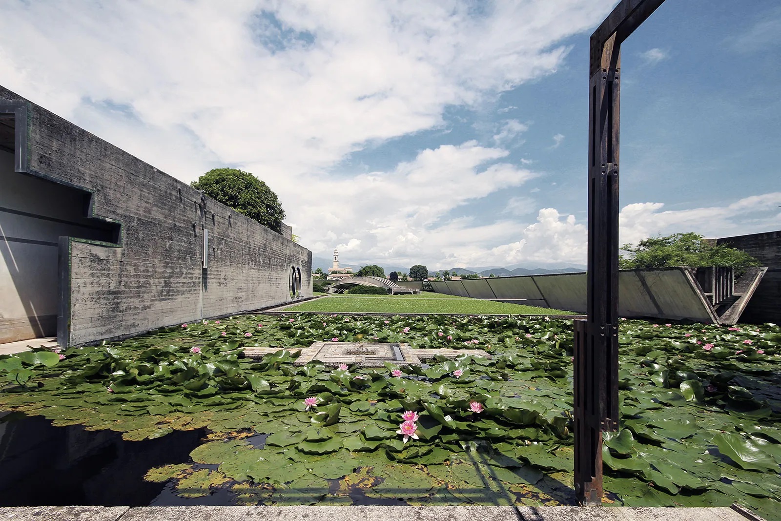 Brion_Tomb-Carlo_Scarpa_Architectural_Narrative-Trevor-Patt-Landscape Brion tomb: carlo scarpa's architectural narrative