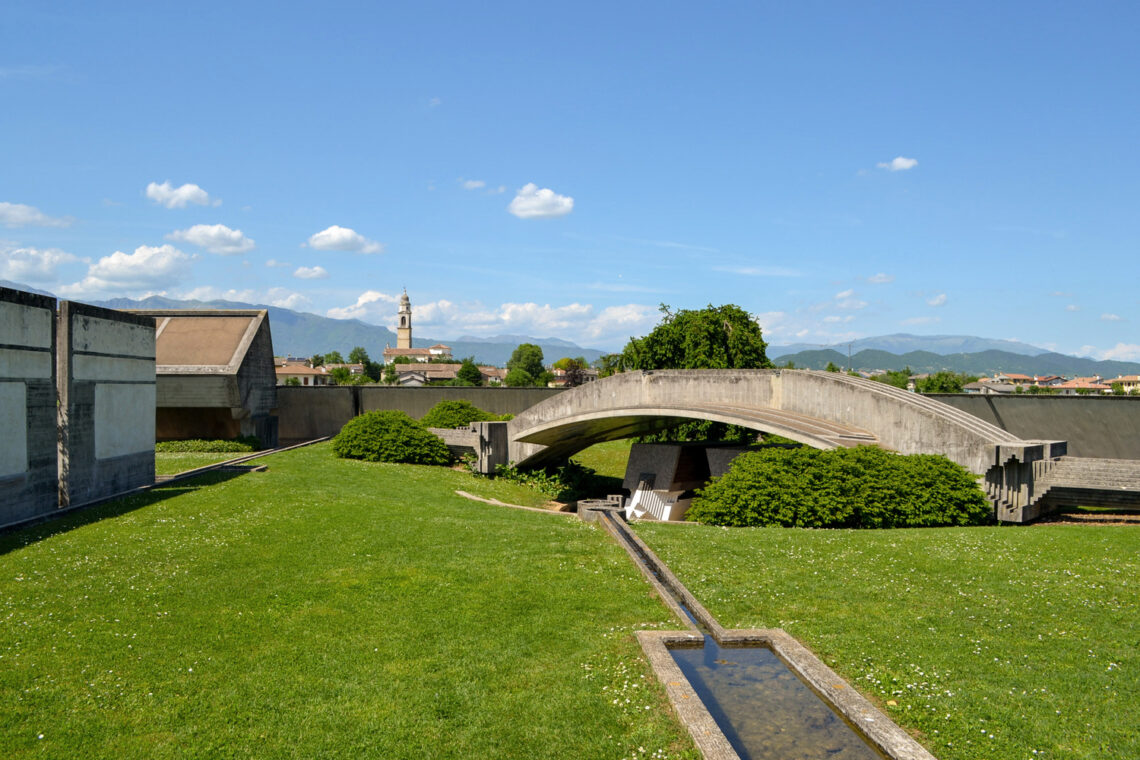 Brion Tomb / Carlo Scarpa | Classics On Architecture Lab 36 Brion tomb: carlo scarpa's architectural narrative