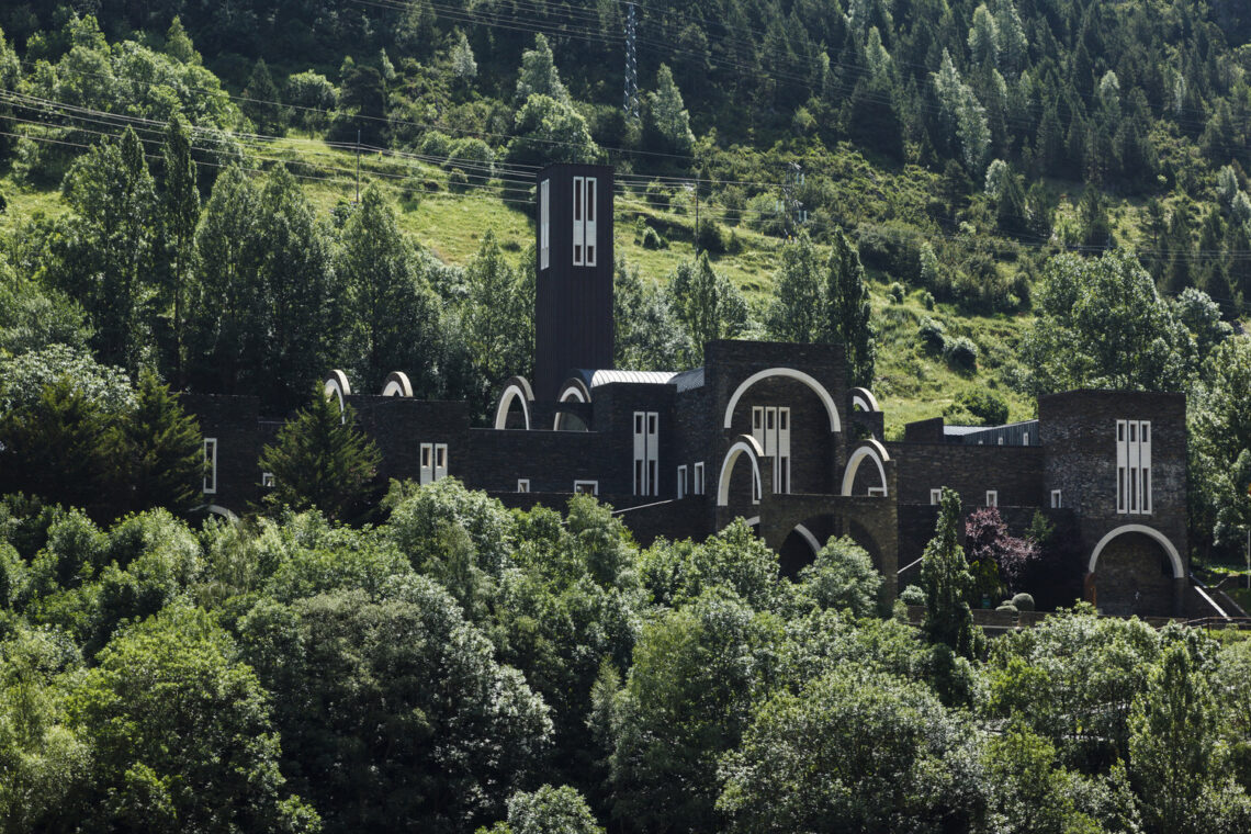 Maritxell sanctuary / ricardo bofill