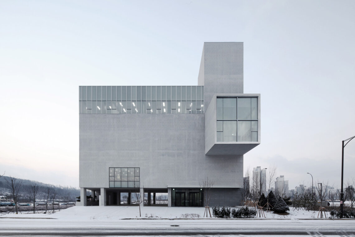 Rw Concrete Church / Nameless Architecture 3 Rw concrete church / nameless architecture