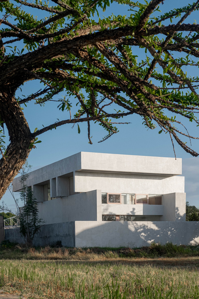 Through house / jim caumeron design