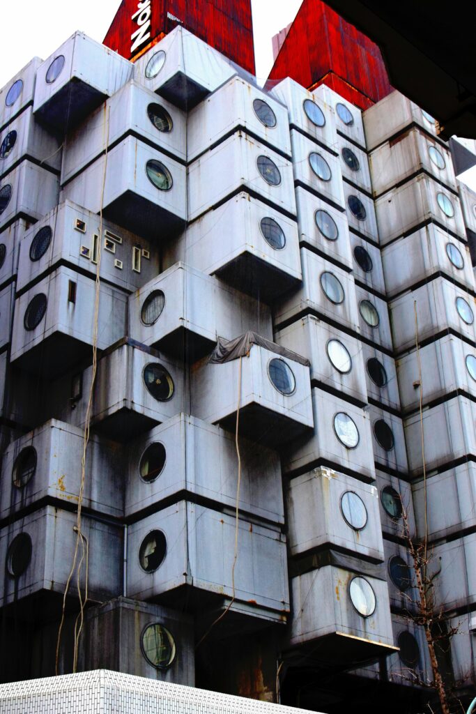 The nakagin capsule tower, ginza, tokyo, japan - kisho kurokawa - © pavlo klein