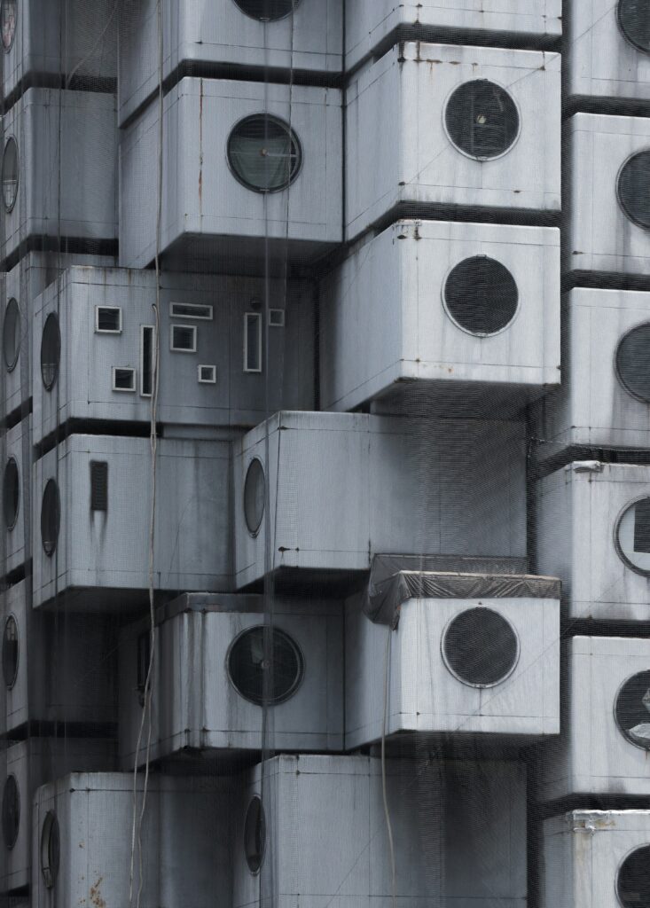 The nakagin capsule tower, ginza, tokyo, japan - kisho kurokawa - © roman davydko