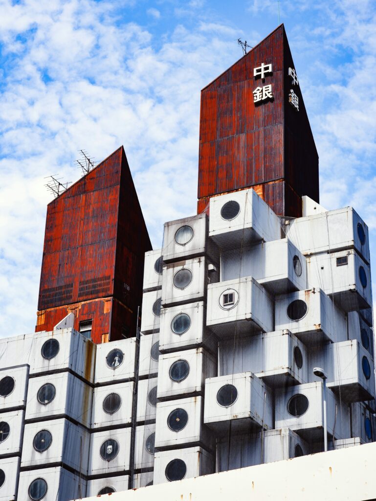 The nakagin capsule tower, ginza, tokyo, japan - kisho kurokawa - © susann schuster