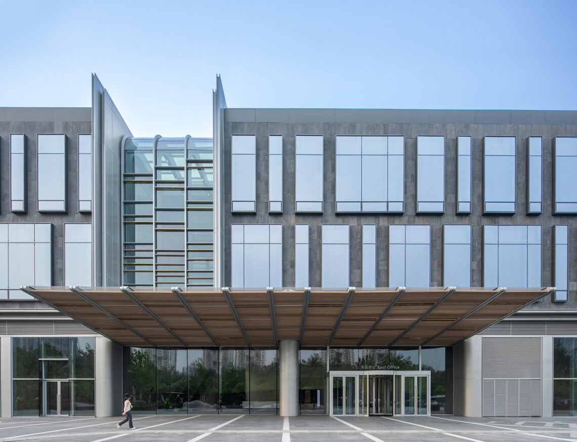 Beijing Poly Plaza / Kokaistudios 2 Beijing poly plaza / kokaistudios