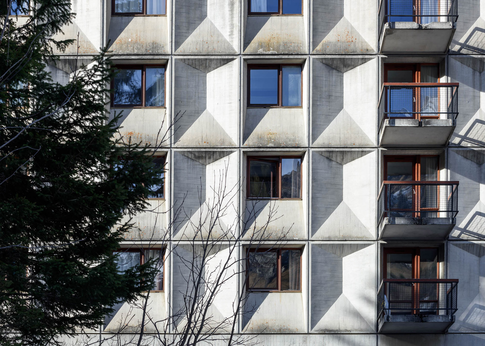 Rediscovering flaine: the brutalist ski resort by marcel breuer